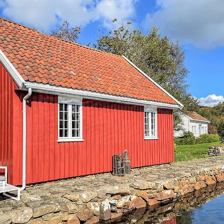 Gorgeous In With Kitchen Holiday home