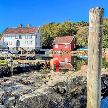 Gorgeous In With Kitchen Holiday home *